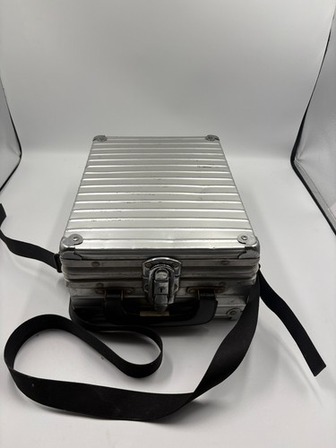 Nikon d3000 body - +, objectifs