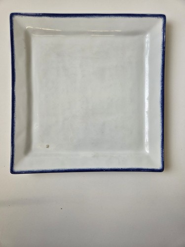 Lot assiettes carrées en - 7,