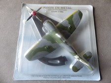 AVION EN MÉTAL 1/100e  Dans