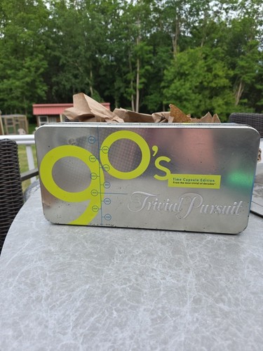 Trivial pursuit 90s time - pursuit,