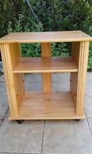 meuble appoint à roulettes couleur claire