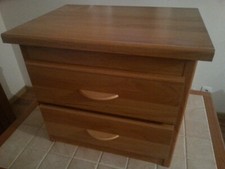 Meuble BAS ou Table de CHEVET… lourd - 2 tiroirs - Pin
