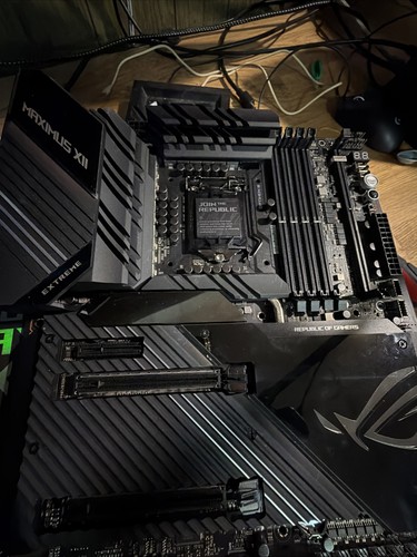 Asus rog maximus xii - maximus,