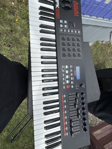 Akai mpk61 keyboard - mpk61,