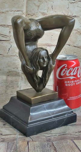 Statue sculpture figurine - statue, en