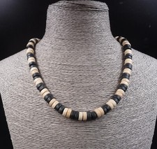Collier surf en bois pour