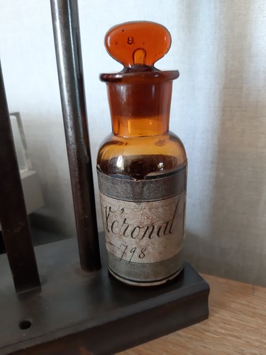 Flacon pharmacie ancien poison