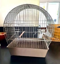 ANCIENNE CAGE A OISEAUX EN METAL (BAC AMOVIBLE PLASTIQUE)