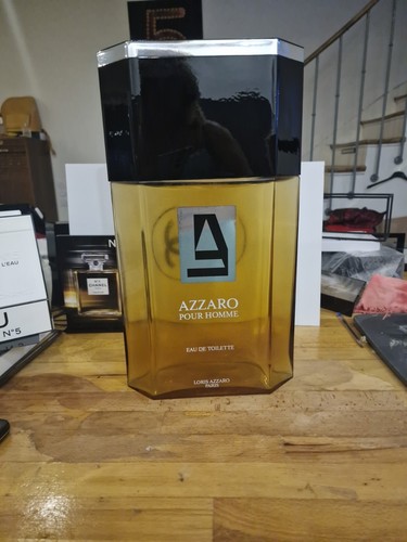 Parfum géant factice - géant, azzaro