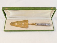 Pelle tarte manche en - a,