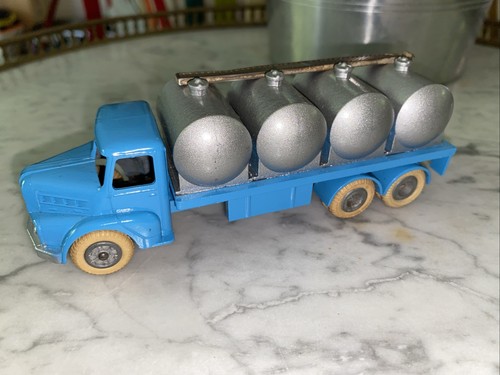 Camion laitier miniature jrd - laitier,