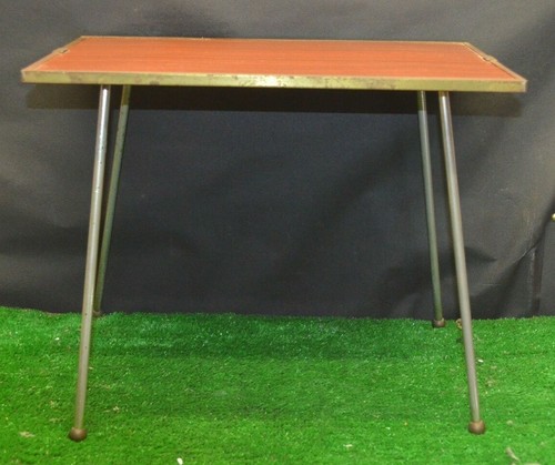 Ancienne petite table - table, art