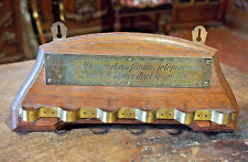 PRESENTOIR MURAL EN BOIS  PREVU  POUR 6 PIPES   BELLE DEVISE!!