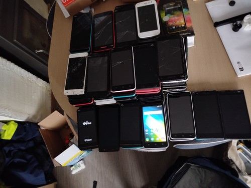 Lot 100 téléphone wiko - 100,
