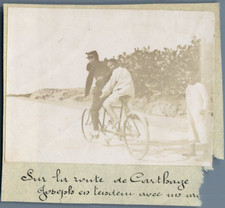 Tunisie, Sur la route de Carthage, Joseph en tandem avec un petit arabe  Vintage