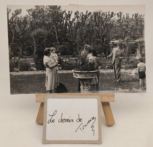 Scène familiale jardin - familiale,