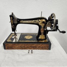 Superb 1915 Singer Hand Crank