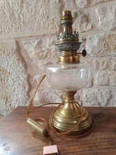 LAMPE A PETROLE électrifié -