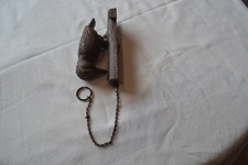 HEURTOIR DE PORTE EN FONTE OISEAU PIVERT SUR UNE BRANCHE