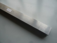 Tube carré aluminium (6060) - 50 X 50 X 2 mm - long. 667 mm - Mat 1 ère