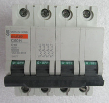 MERLIN GERIN DISJONCTEUR TETRAPOLAIRE C60H 10A COURBE C