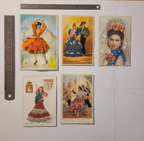 Lot cartes postales brodées - lot,