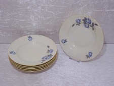 6 Assiettes à Soupe Antiques