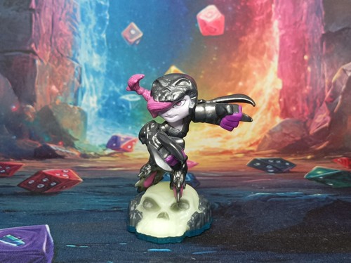 Roller brawl figurine - roller,