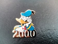 Pin's BD Dessin Animé Donald 2000 Disney Par Démon et Merveille TBE (439)