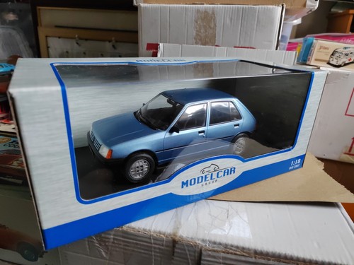 Boxed model car - model,
