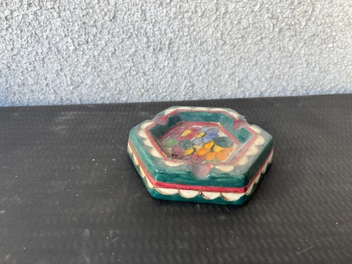 Cendrier artisanale hexagonale