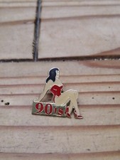 Pin's Pins Pin Enamel: Pin'up Cigarette Tabac WINSTON "90's" 
