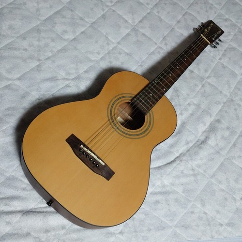 Mini guitare acoustique