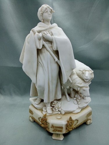 Figurine groupe en biscuit - figurine,