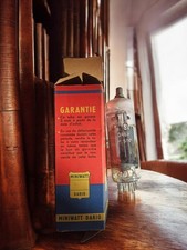 Ancien tube radio vintage avec boîte d’origine, non testé, vendu en l’état rétro