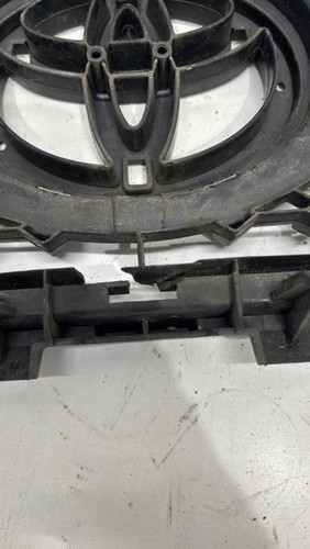 Calandre toyota rav4 phase - 3, 1