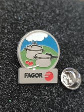 Pin's Pins Pin Enamel 51  Électroménager Cocotte Minute Autocuiseur "FAGOR" 
