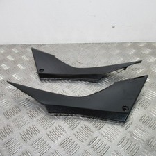 Caches carénage sous selle