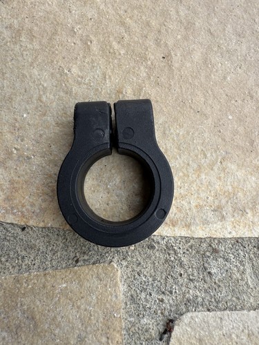 Collier fixation tube - fixation,