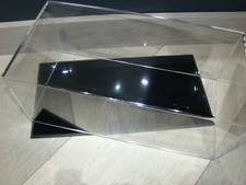 VITRINE   1/18 EME  SOCLE