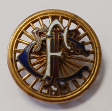 insigne emaillé Touring Club