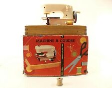 MC n° 116B Machine à coudre France enfant métal à piles 26 cm en boîte