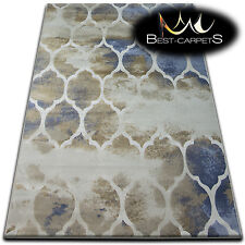 Tapis moderne motif nouveauté