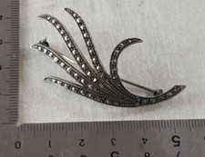 Ancienne broche, en argent