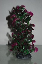 Aquarium Violet Et Vert Plante en Plastique Avec Base Lestée 7 x 24 CM