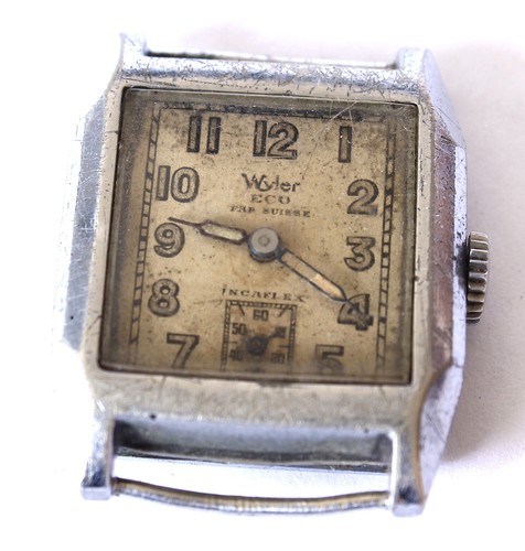 Montre mécanique ancienne