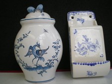  DEUX CERAMIQUES DE MOUSTIERS POT CONDIMENTS PORTE ALLUMETTES CUISINE