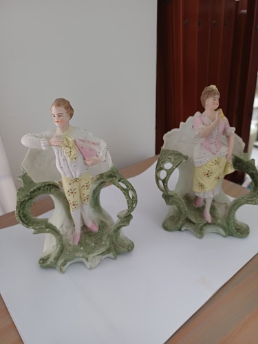 Bouquetiere couple biscuit - en,