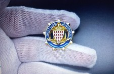 PIN'S EMAIL DU YACHT CLUB DE