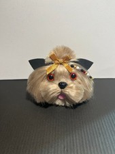 Petit chien pompon en laine